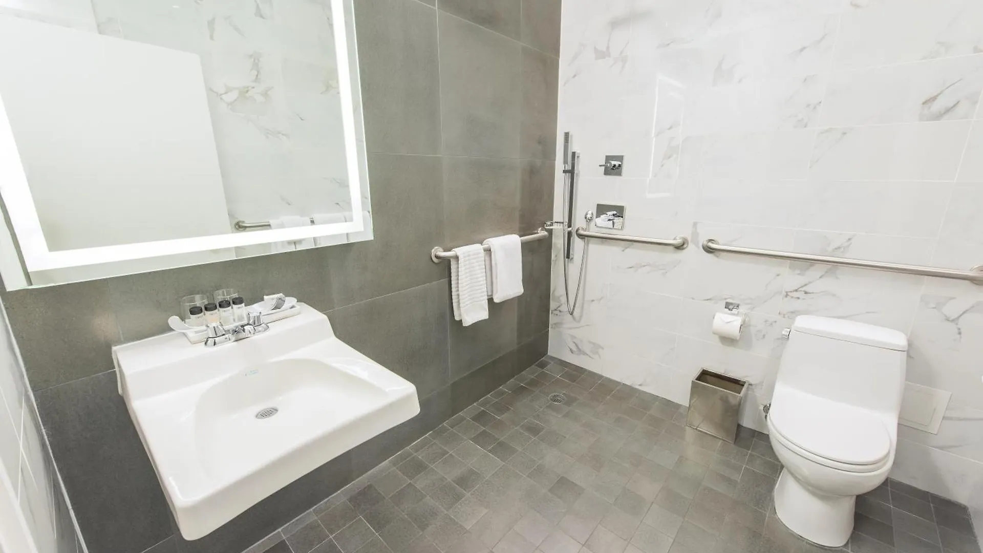 Moderne Hotel New York 4*,